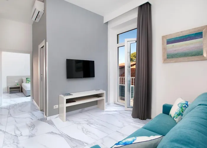 Piazza Tasso Max 1 Διαμέρισμα *